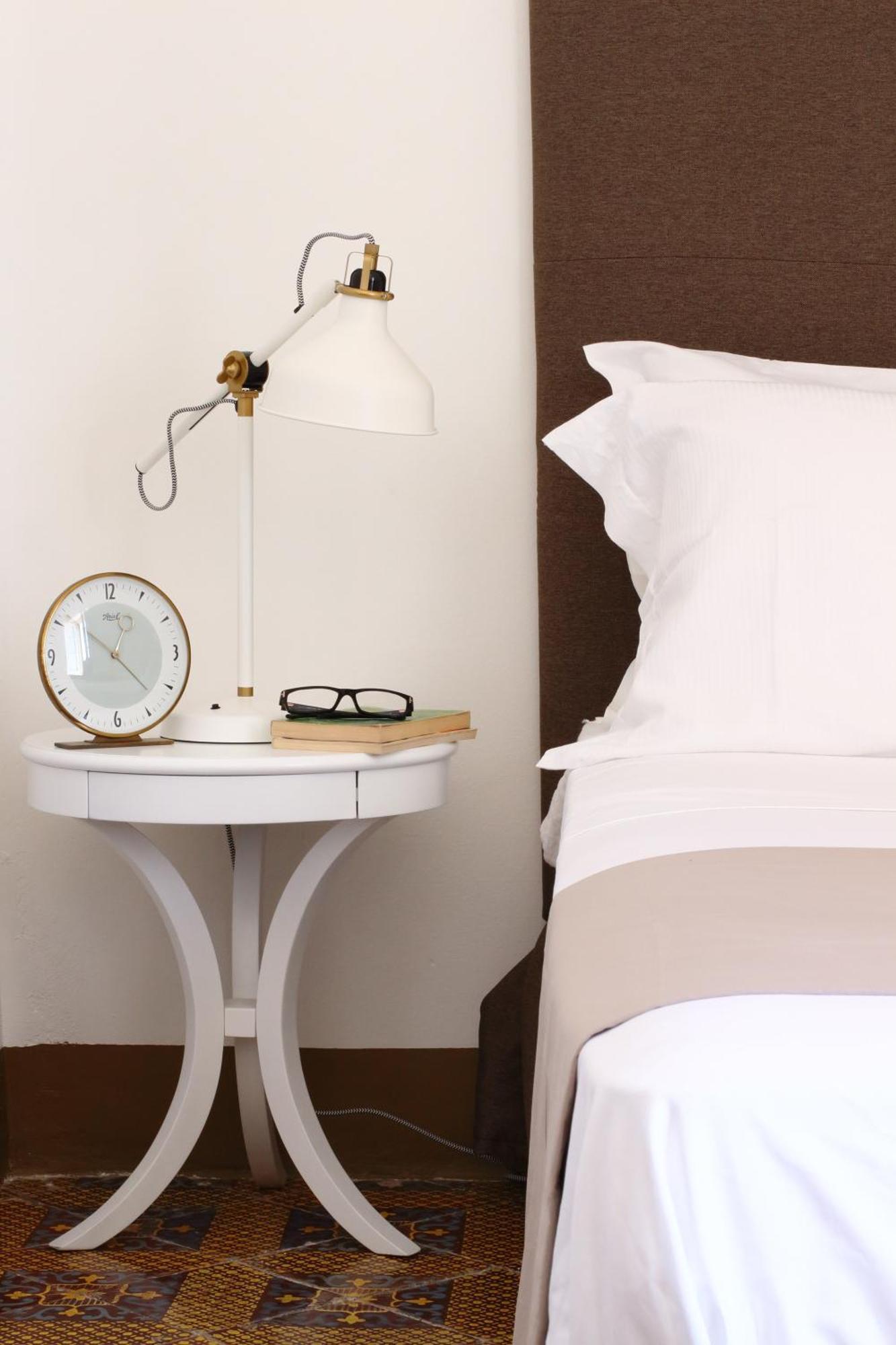 Melodia3 Suites Noto Bilik gambar