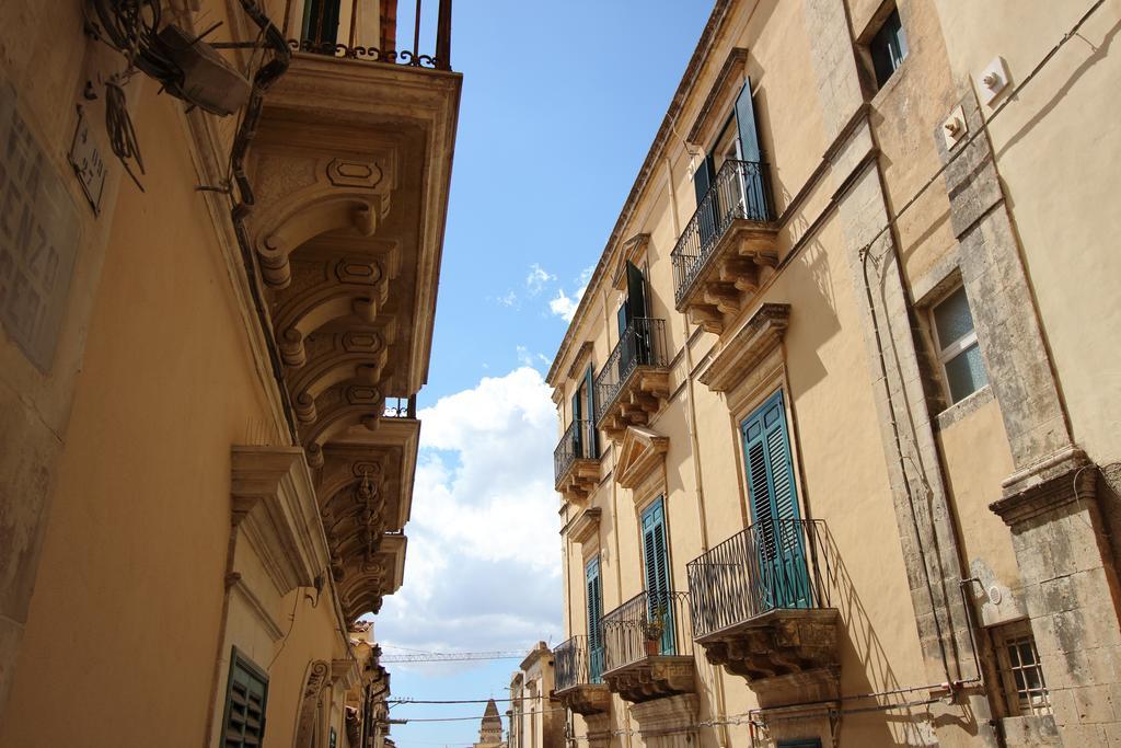 Melodia3 Suites Noto Luaran gambar
