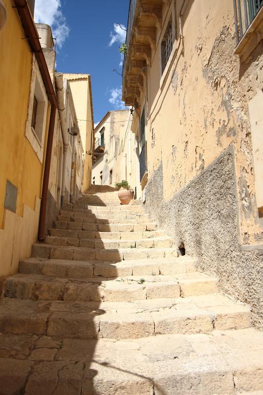 Melodia3 Suites Noto Luaran gambar