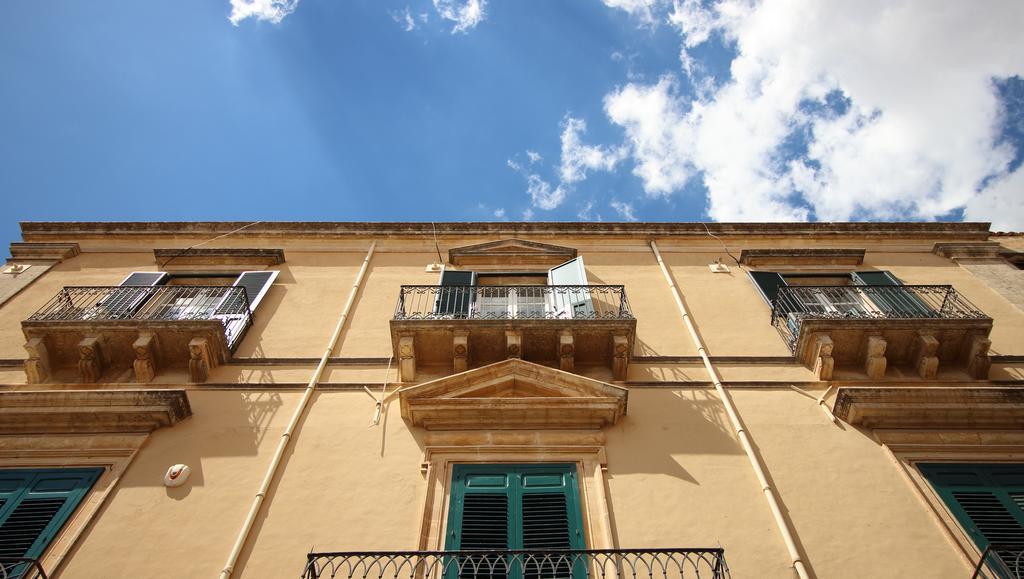 Melodia3 Suites Noto Luaran gambar