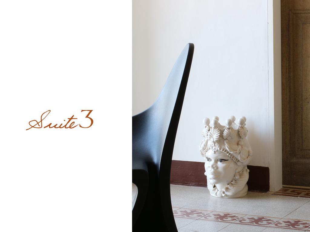 Melodia3 Suites Noto Bilik gambar